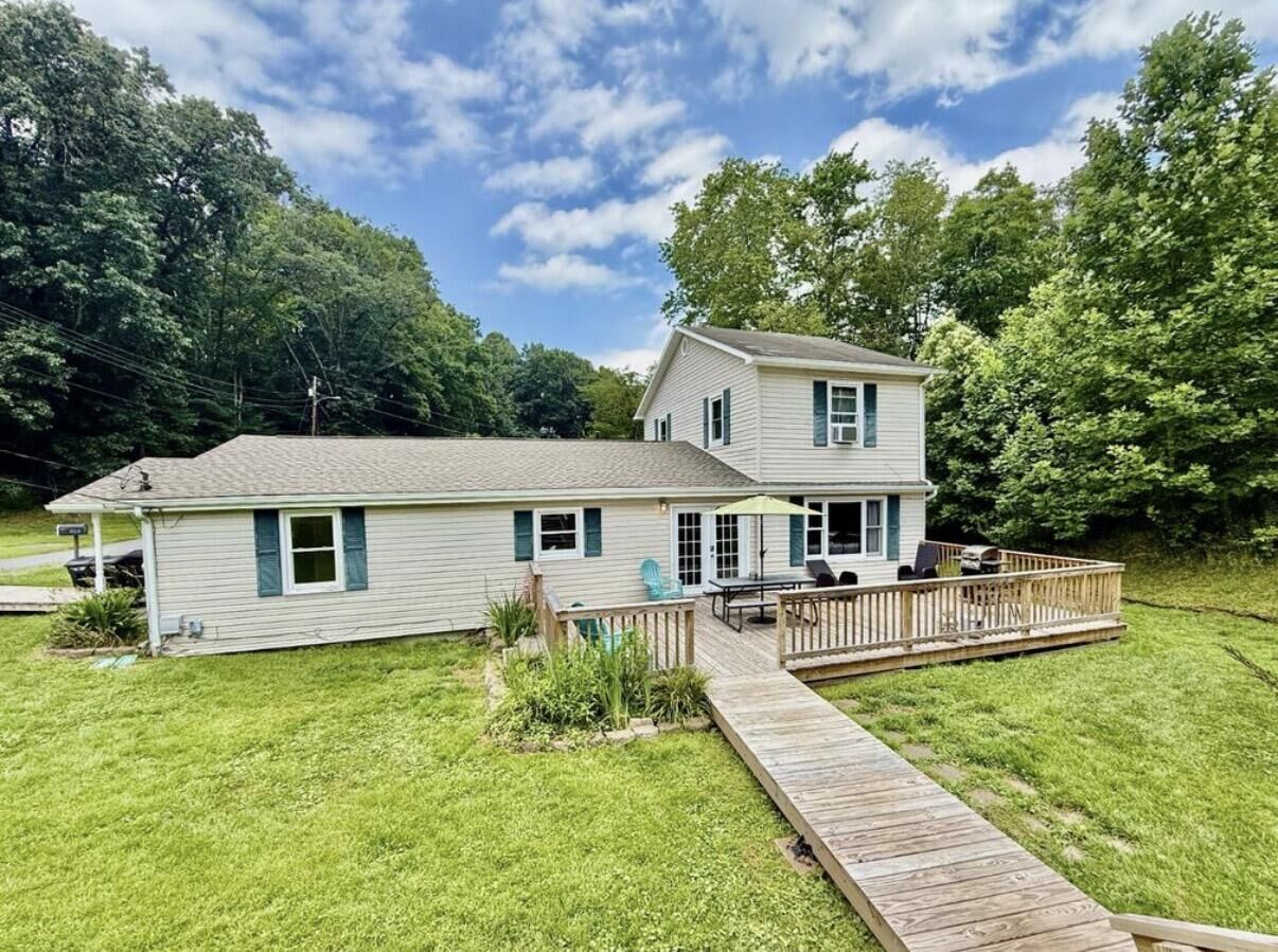 Property Photo: 814 Rogers WV 25901