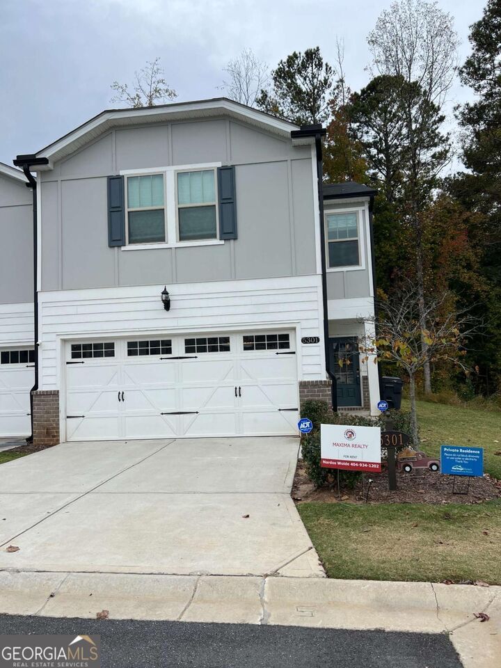 Property Photo: 5301 Glade Park Drive GA 30047
