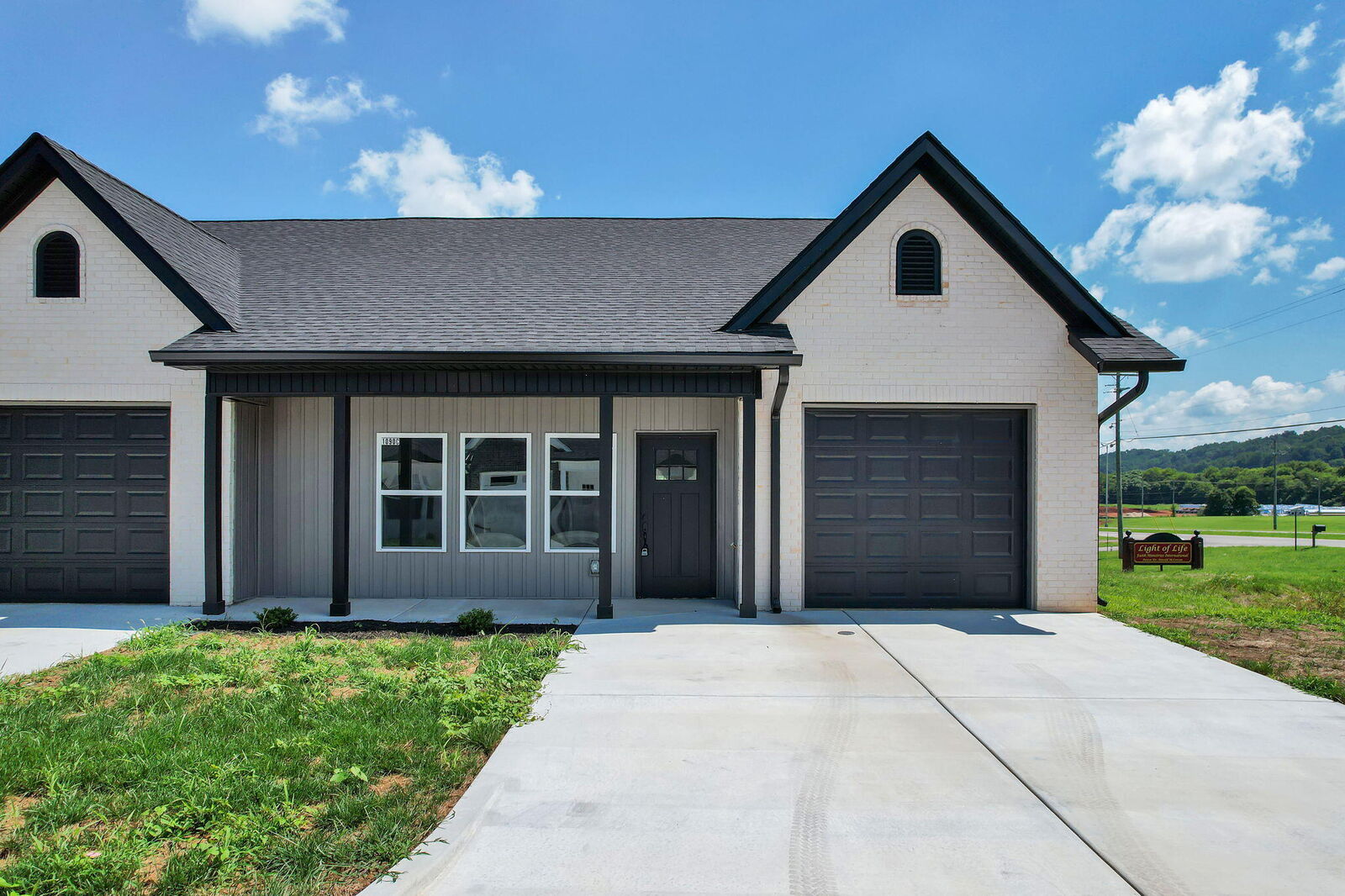 Property Photo: 1090 Congress Parkway N TN 37303