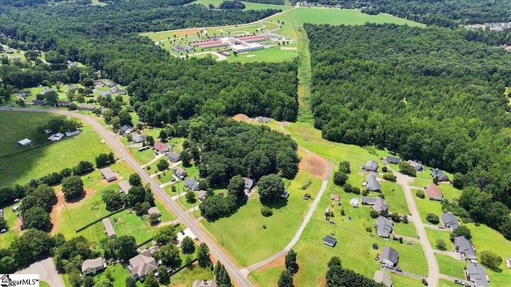 Property Photo: 557 Seay Road SC 29316