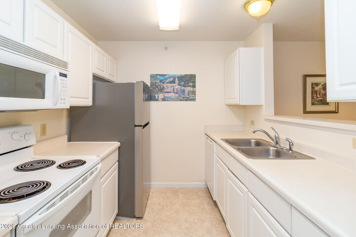 Property Photo:  338 W Saginaw Street  MI 48823 
