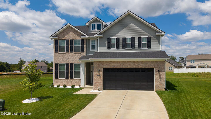 Property Photo: 8401 Hummingbird Nest Ct KY 40229