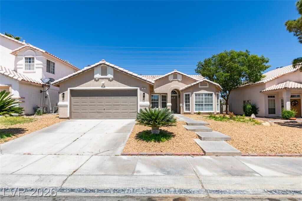 Property Photo: 7824 Villa Finestra Drive NV 89128