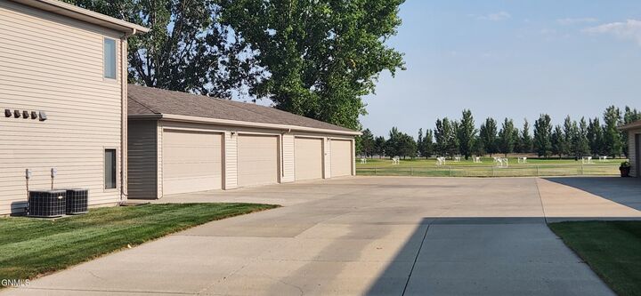 Property Photo: 1001 Santa Fe Avenue 4 ND 58504