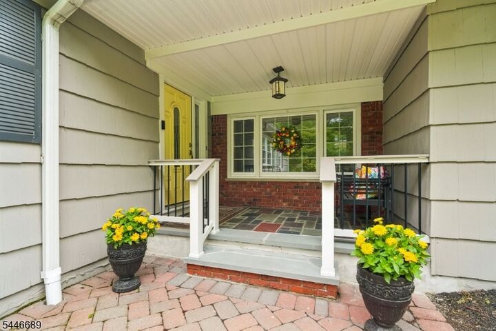 Property Photo: 5 Pletcher Pl NJ 07960