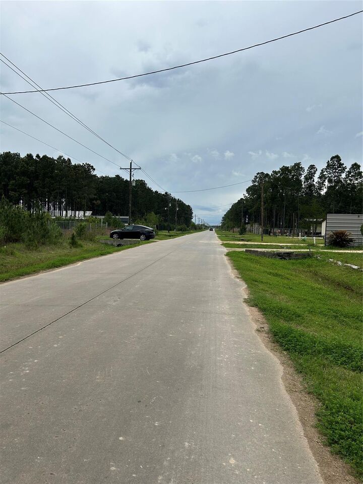 Property Photo:  267 Road 5102  TX 77327 