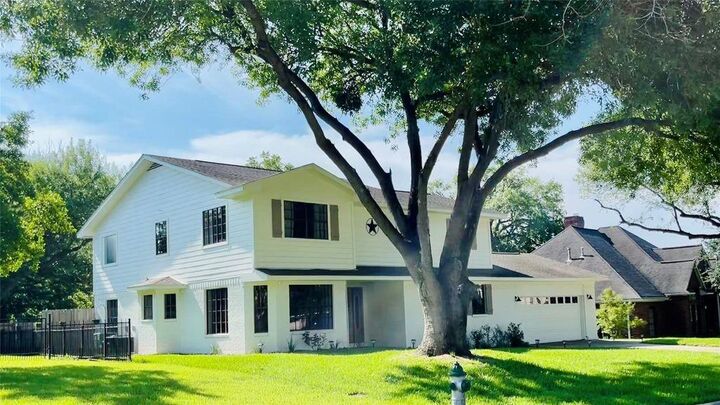 Property Photo: 155 April Waters Drive N TX 77356