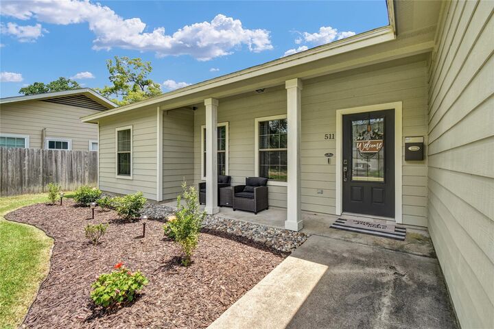 Property Photo: 511 Sycamore Street TX 77566