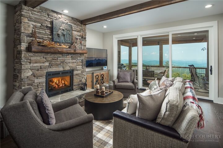 Property Photo:  109 Dugger Ridge Trail  NC 28607 