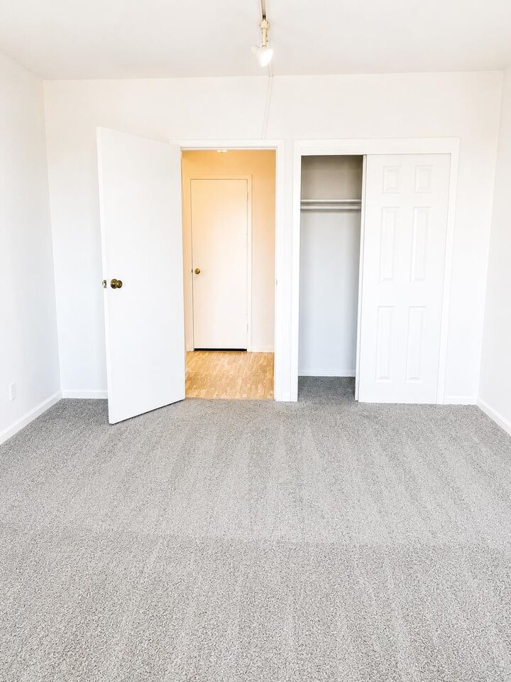 Property Photo:  285 Aycrigg Ave 22D  NJ 07055 