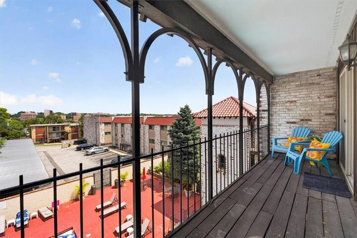 Property Photo:  5019 Walnut Street E  MO 64112 