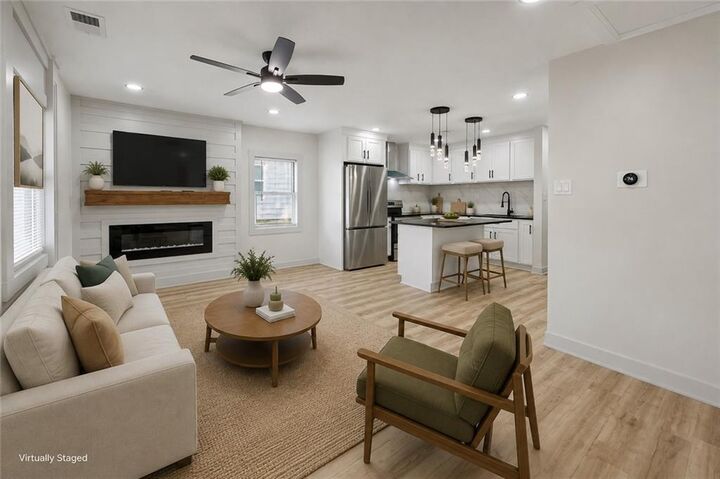 Property Photo:  5018 Locust Avenue  KS 66106 