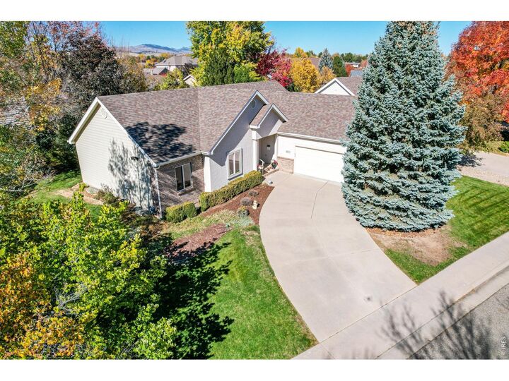 Property Photo:  1670 Stove Prairie Cir  CO 80538 