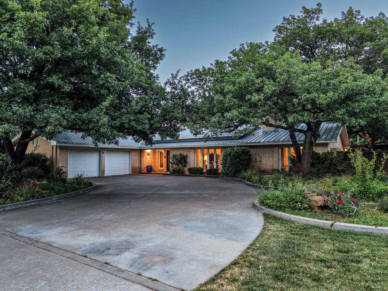 Property Photo:  305 Wayne Avenue  TX 79416 