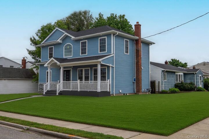 Property Photo:  139 Maple Avenue  NY 11714 