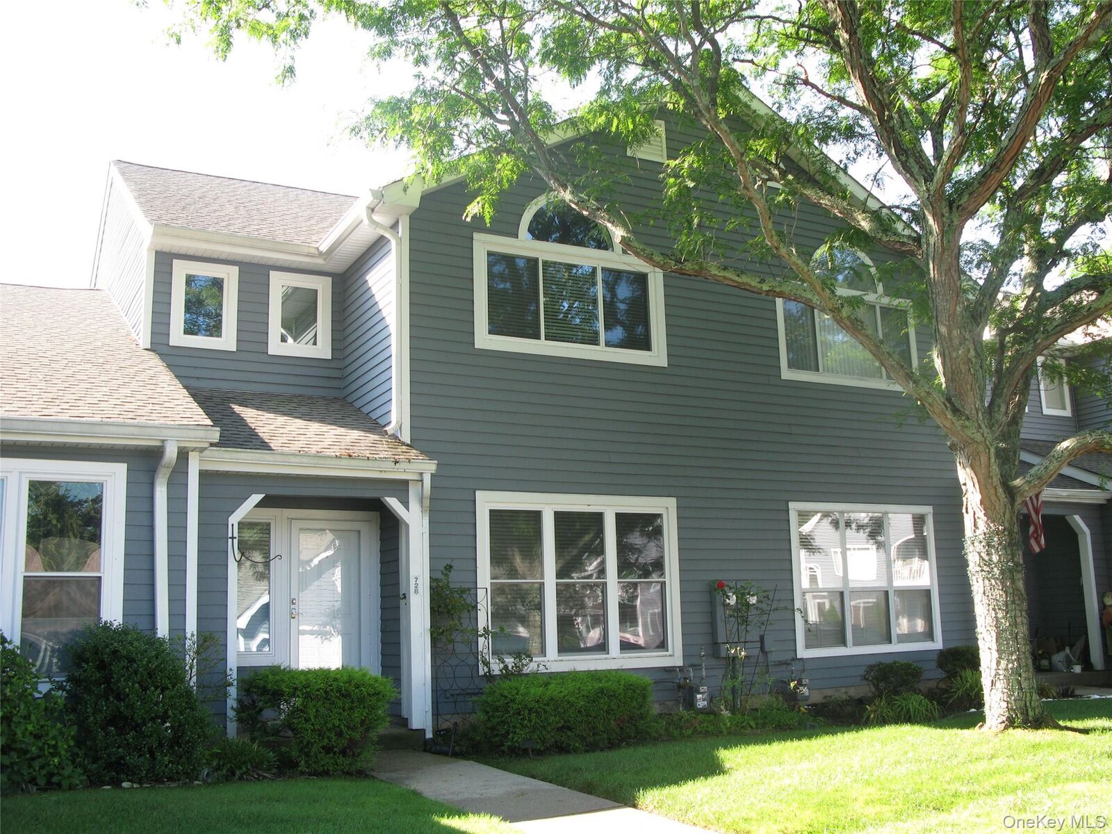 Property Photo:  728 Birchwood Park Drive  NY 11953 