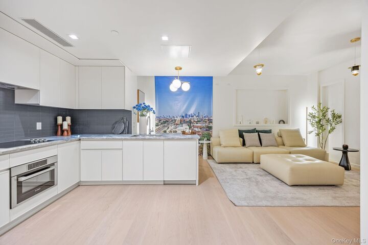 Property Photo:  58-01 Queens Boulevard 4F  NY 11377 