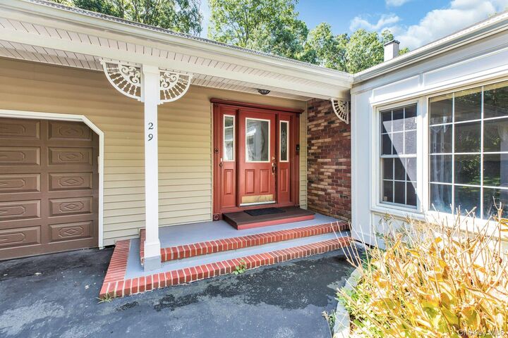 Property Photo:  29 Columbine Avenue N  NY 11946 
