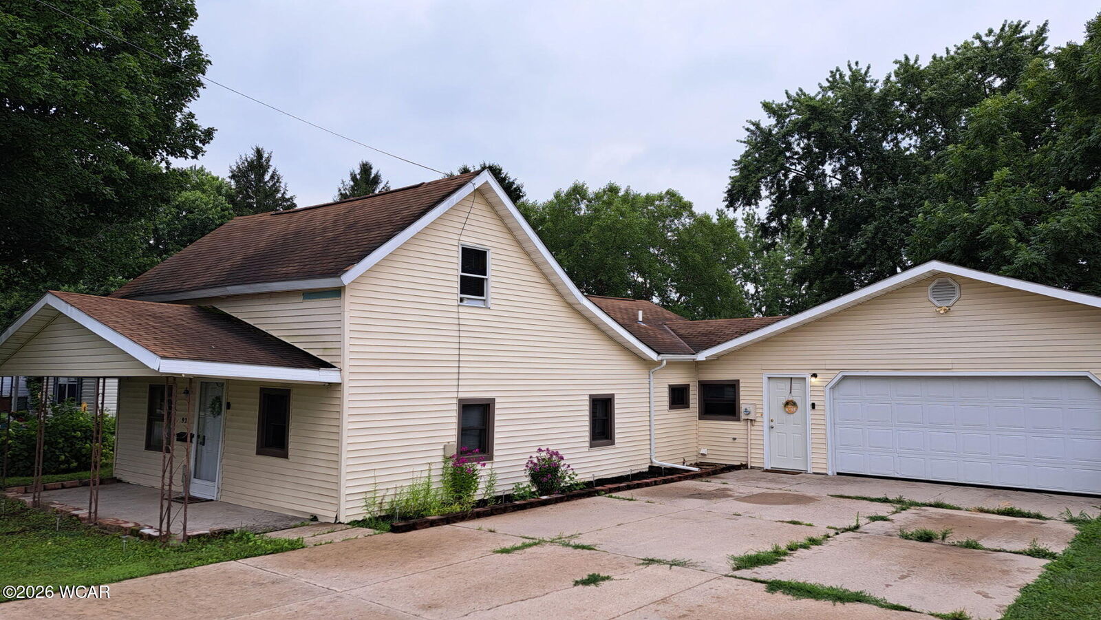 Property Photo: 923 W Kohler Street OH 43326