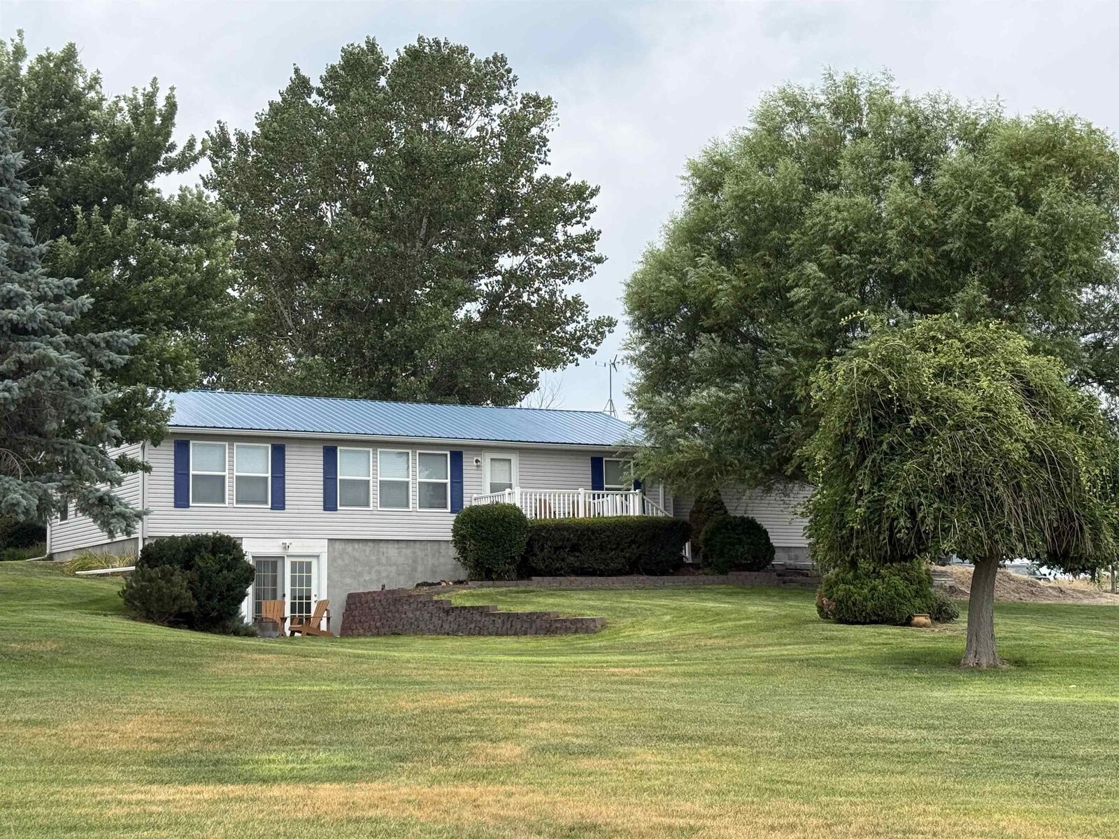 Property Photo: 5605 SW Ridgecrest Circle NE 69101