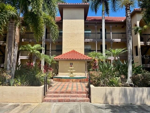 Property Photo: 2400 Feather Sound Drive 1031 FL 33762