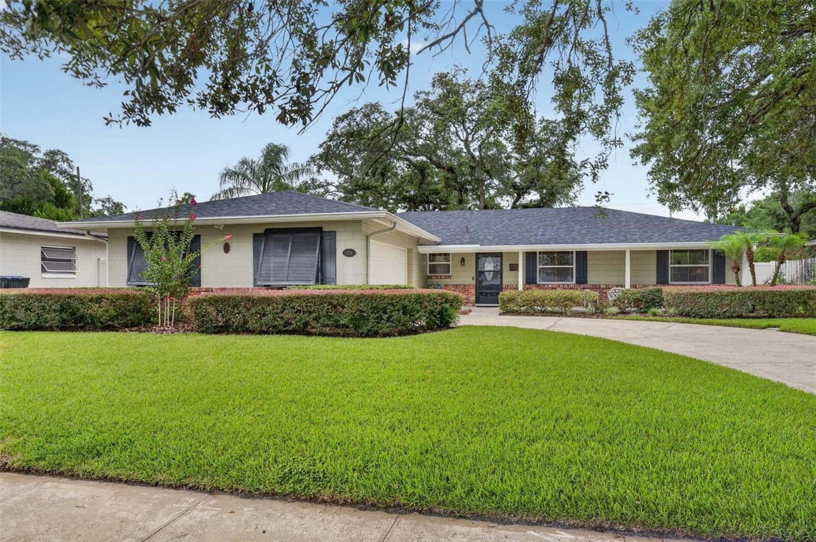 Property Photo: 2781 Abbey Road FL 32792