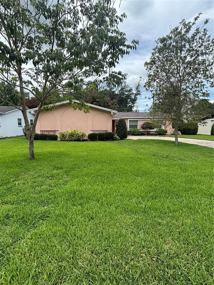 Property Photo:  2709 E 122nd Avenue  FL 33612 