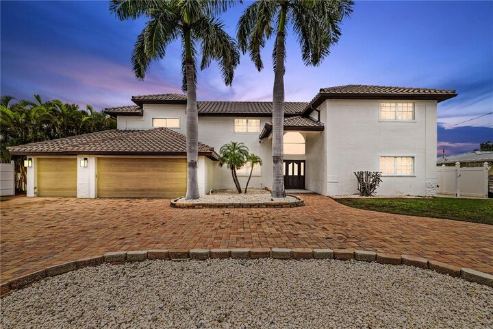 Property Photo:  423 55th Avenue  FL 33706 