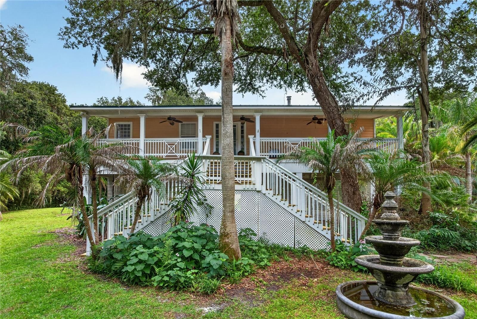 Property Photo:  8435 Florence Cove Road  FL 32092 