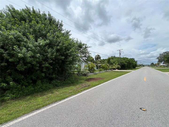 Property Photo:  570 W Tarpon Boulevard NW  FL 33952 