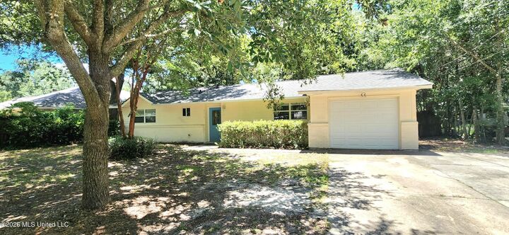 Property Photo: 9113 Warbler Avenue MS 39564