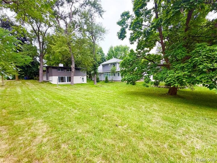 Property Photo:  2920 Valley Drive  MI 48103 