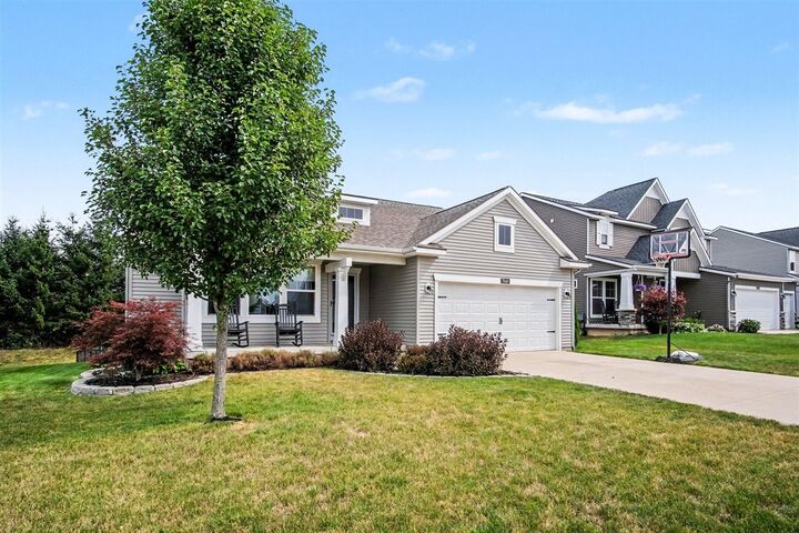 Property Photo: 7849 High Knoll Drive MI 49315-7918