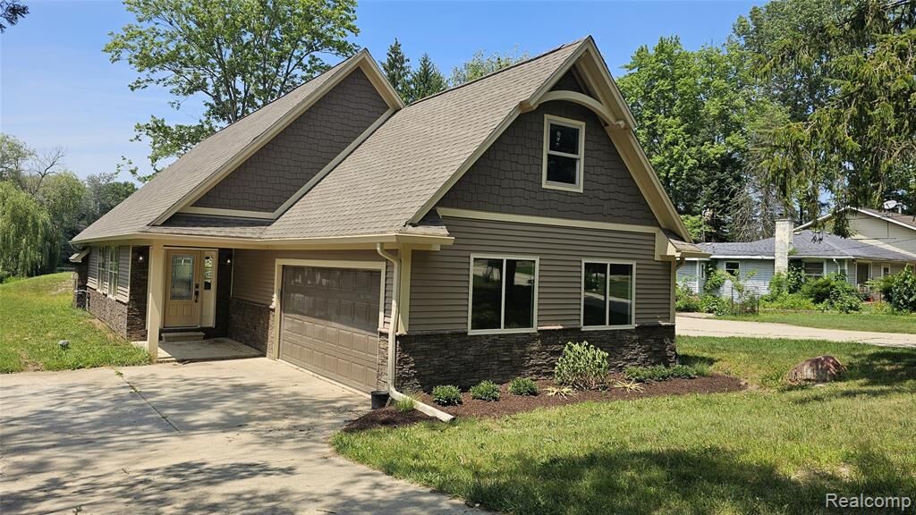 Property Photo:  9170 River Valley Road  MI 48116 8230 