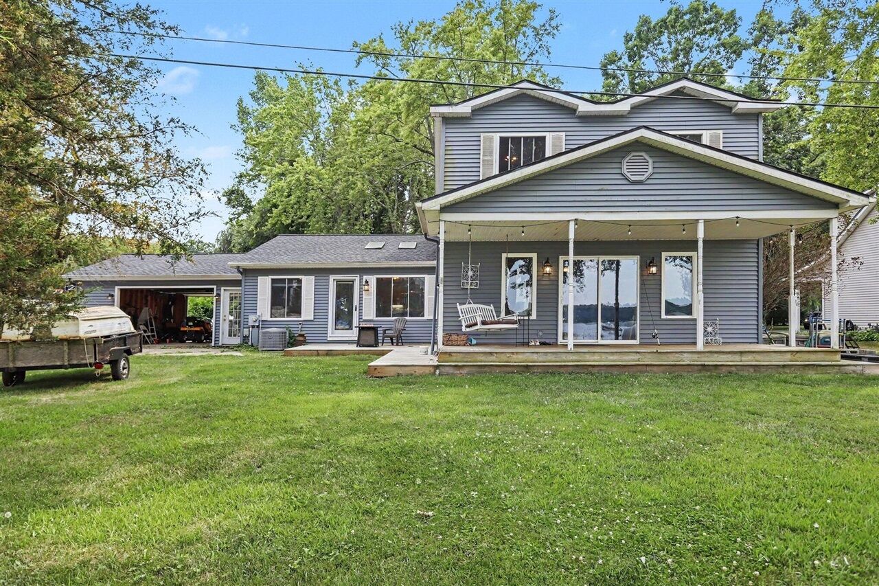 Property Photo:  2062 Fern Beach  MI 49014-8532 