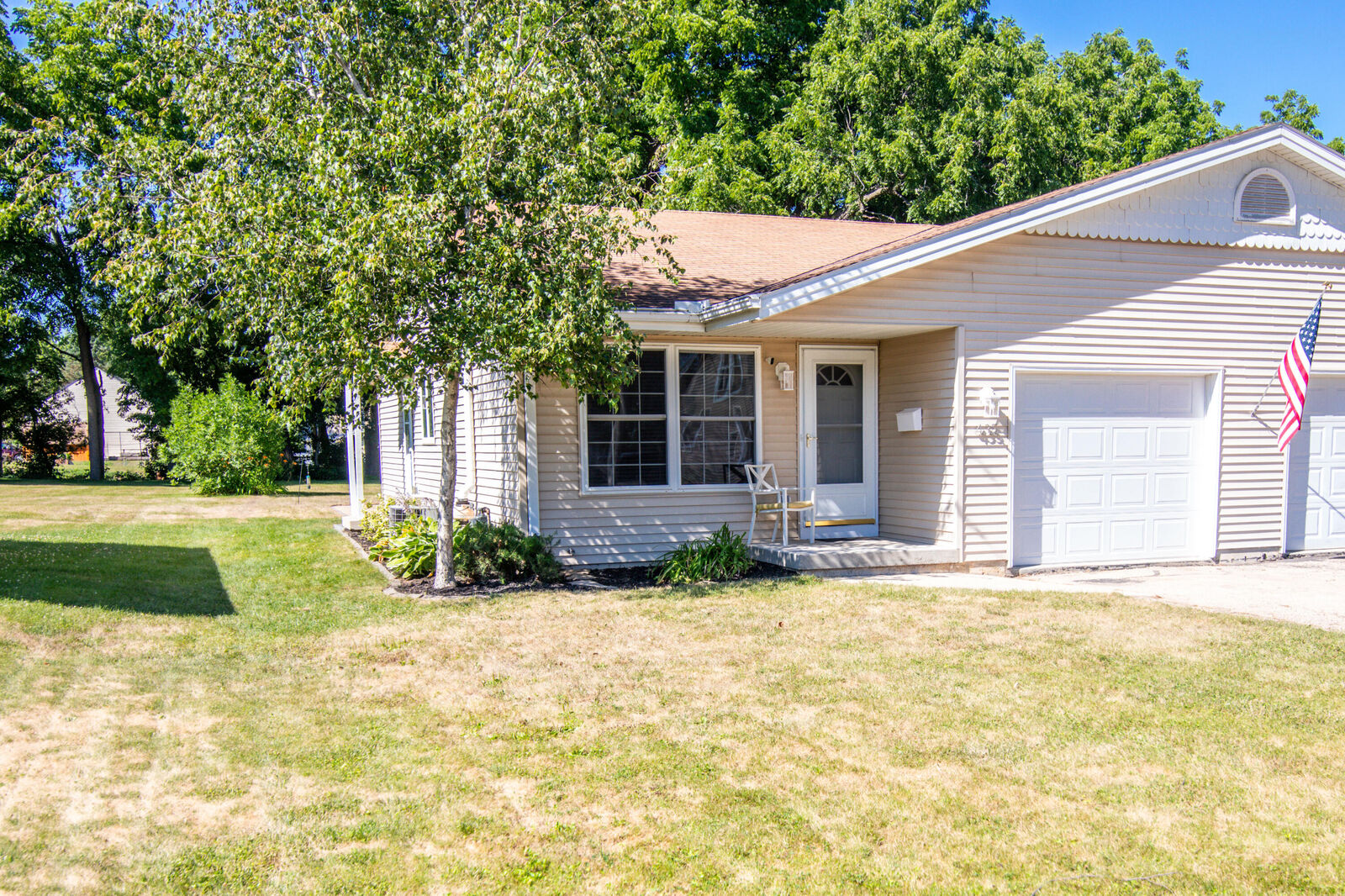 Property Photo: 435 W Polk St WI 53594