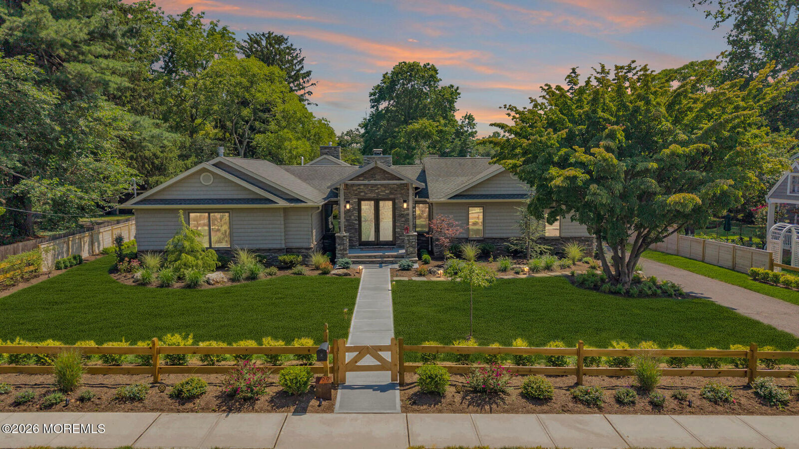 Property Photo:  199 Pinckney Road  NJ 07739 