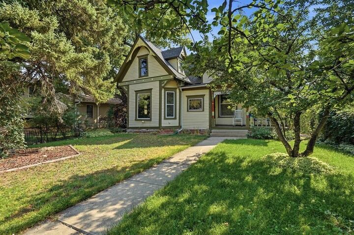 Property Photo:  814 N 8th Street  SD 57783 