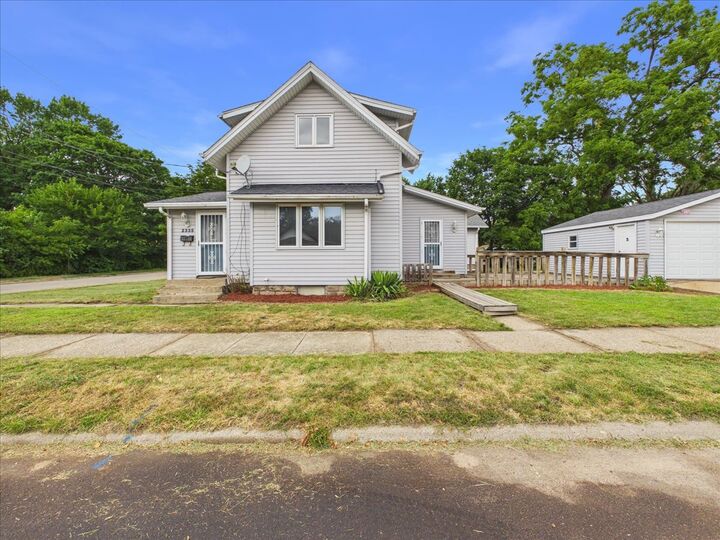 Property Photo: 2335 Burton Street IL 61103