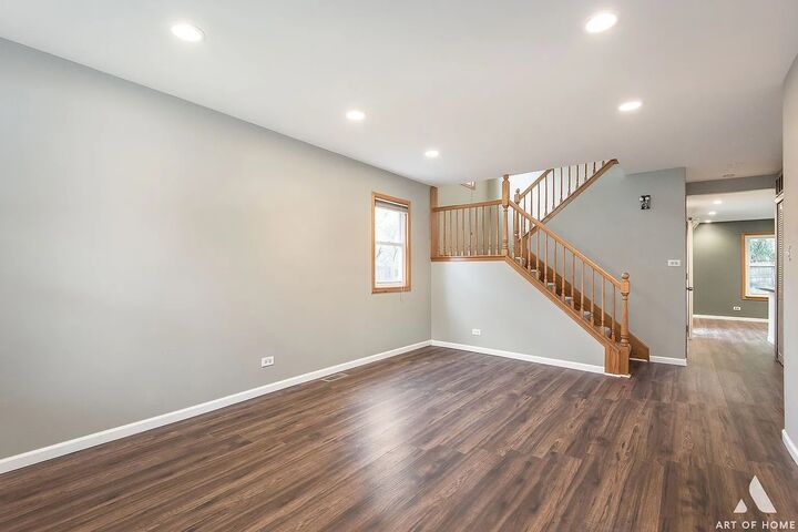 Property Photo:  521 Milton Drive  IL 60563 