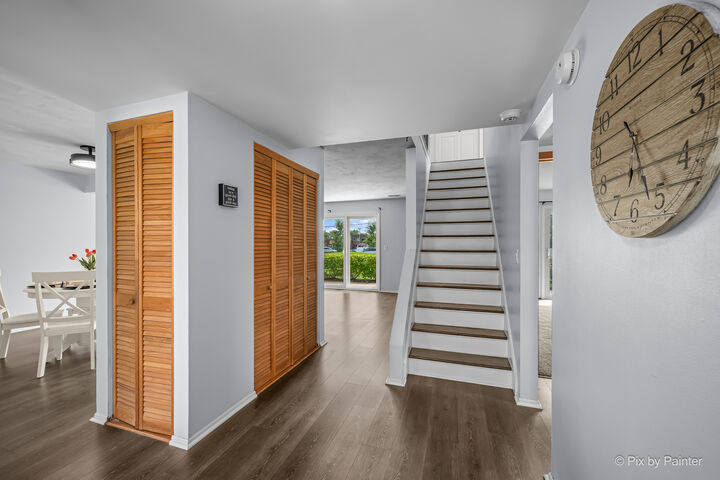 Property Photo: 1187 Foxboro Court 1187 IL 60193