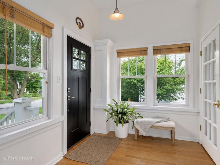 Property Photo: 729 N Brainard Avenue IL 60526
