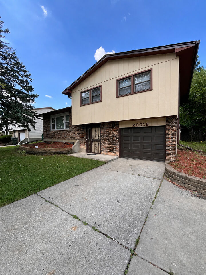 Property Photo:  20018 Lakewood Avenue  IL 60411 