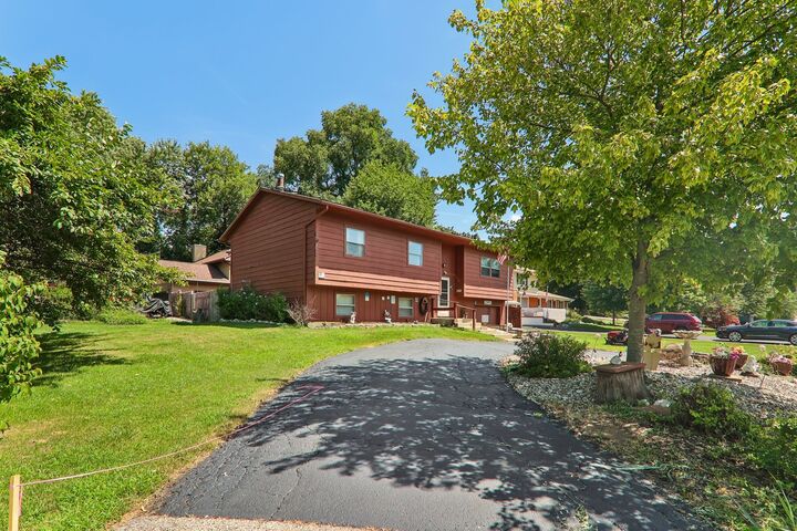 Property Photo: 801 Sheridan Drive IL 60084