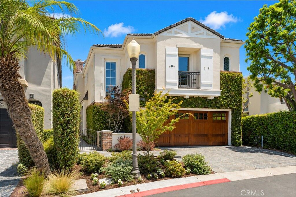 Property Photo:  5950 Waterfront Place  CA 90803 