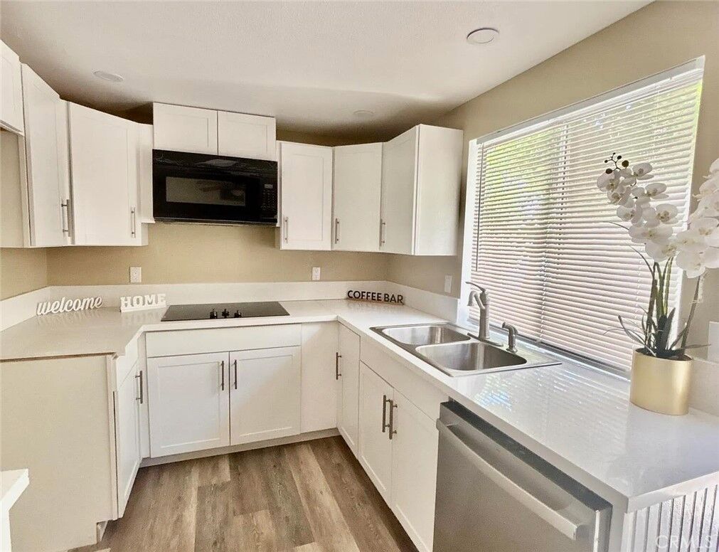 Property Photo: 3102 E Avenue Q13 CA 93550