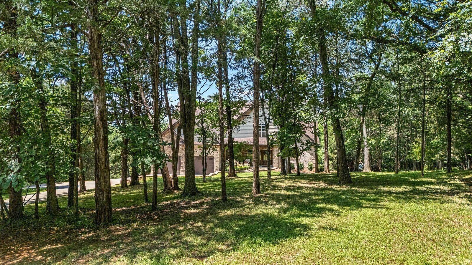 Property Photo: 3456 Red Oak Trl TN 37130
