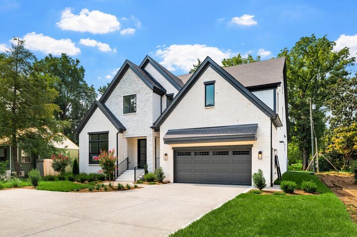 Property Photo: 1103 Maplehurst Ln TN 37204