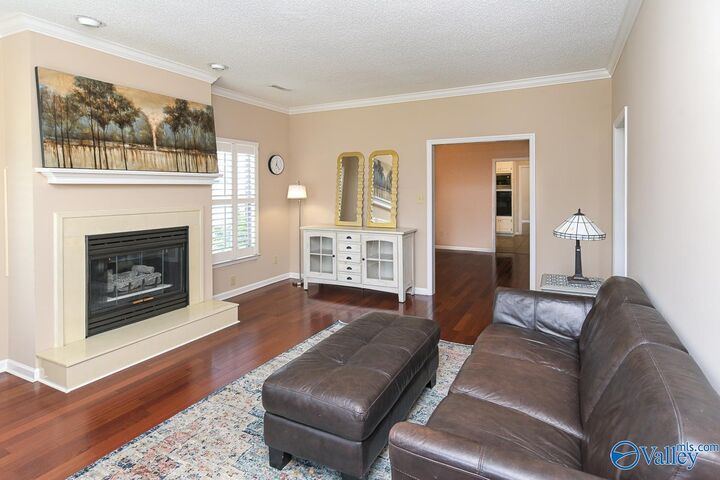 Property Photo:  2112 Yorkshire  SE SE  AL 35601 
