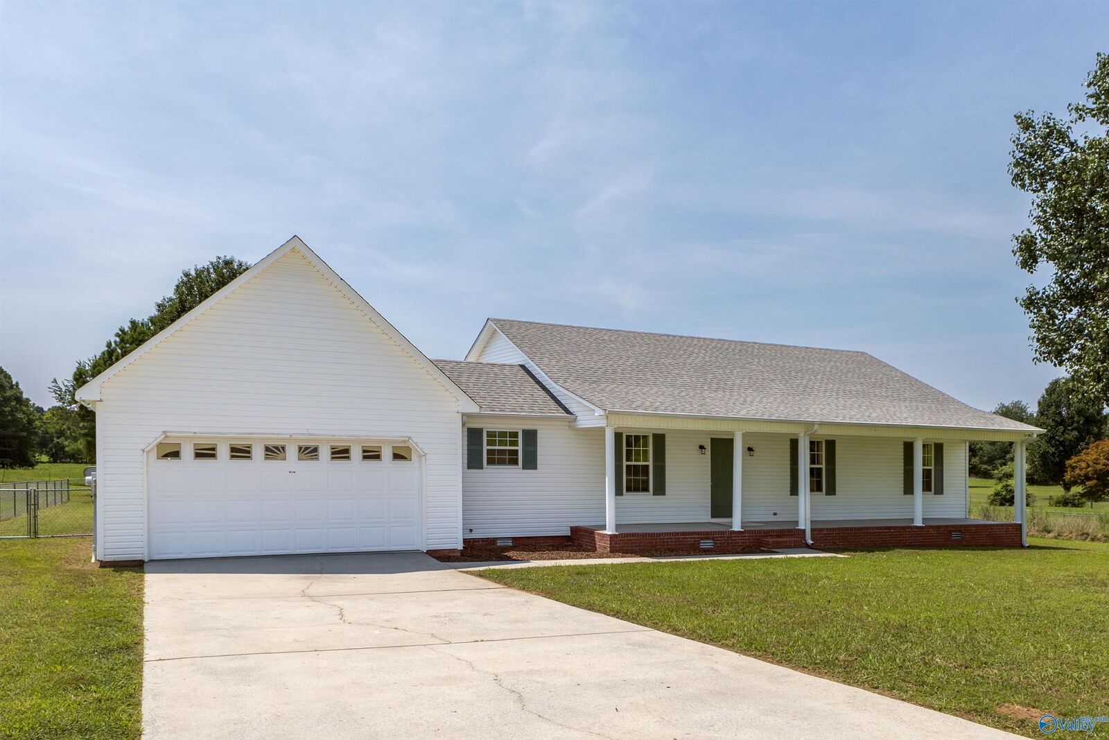 Property Photo: 28768 Dorning Road AL 35773